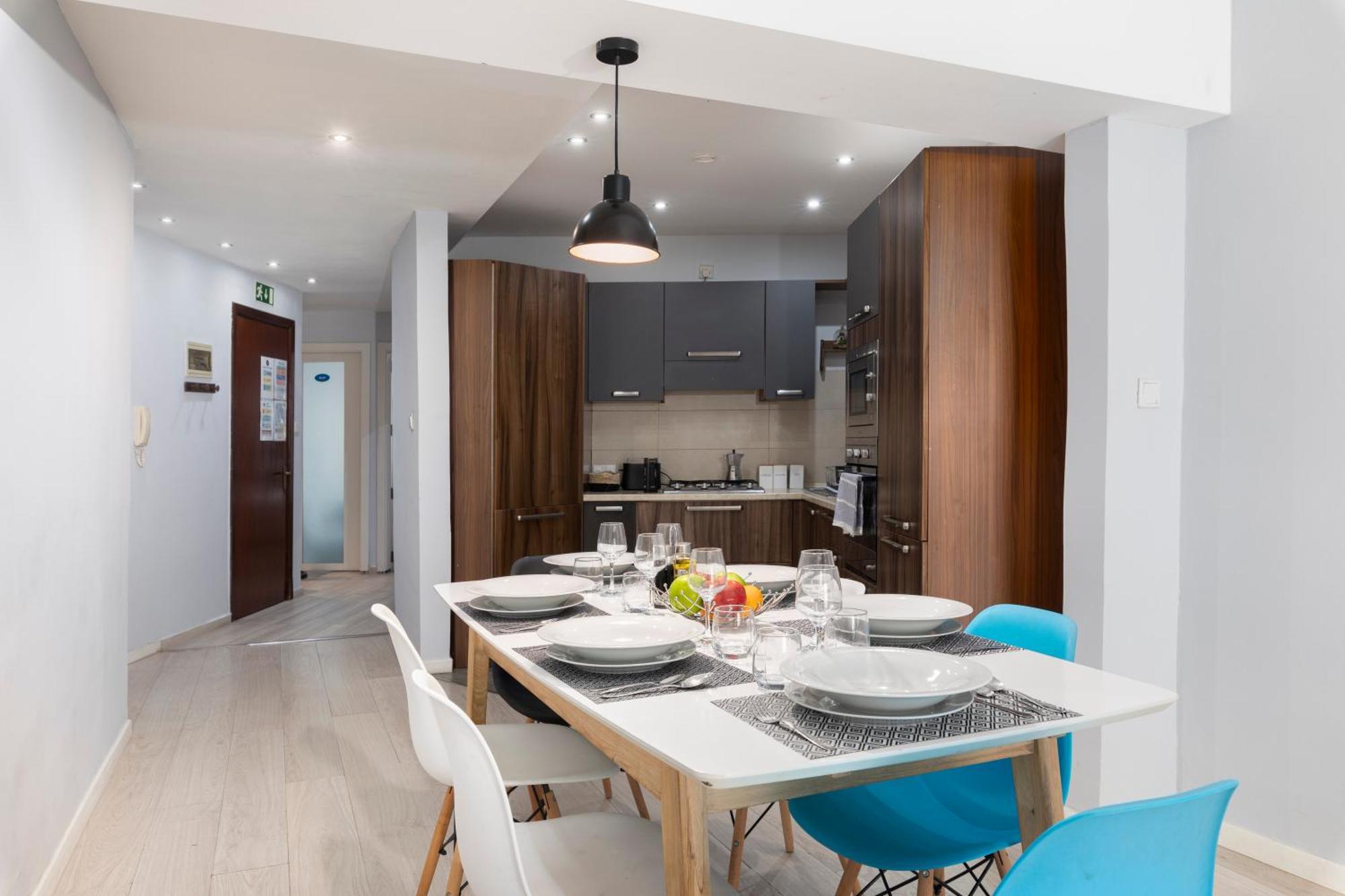 Modern 3 Bedroom & 3 Bathroom Apartment - Near Balluta Bay San Ġiljan Buitenkant foto